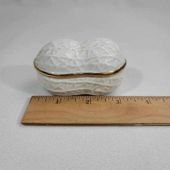 Vtg Enesco Japan Peanut Shaped Ceramic Trinket Container - Picture 11 of 12
